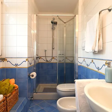 Maiora - Location 카프리